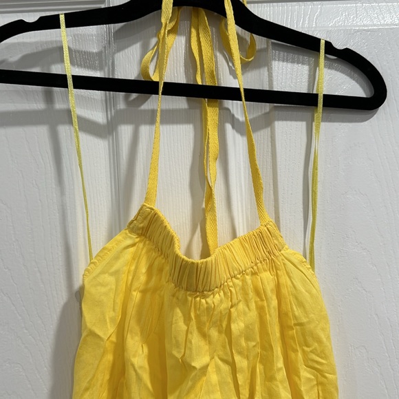 Yellow peplum backless halter - Picture 4 of 5